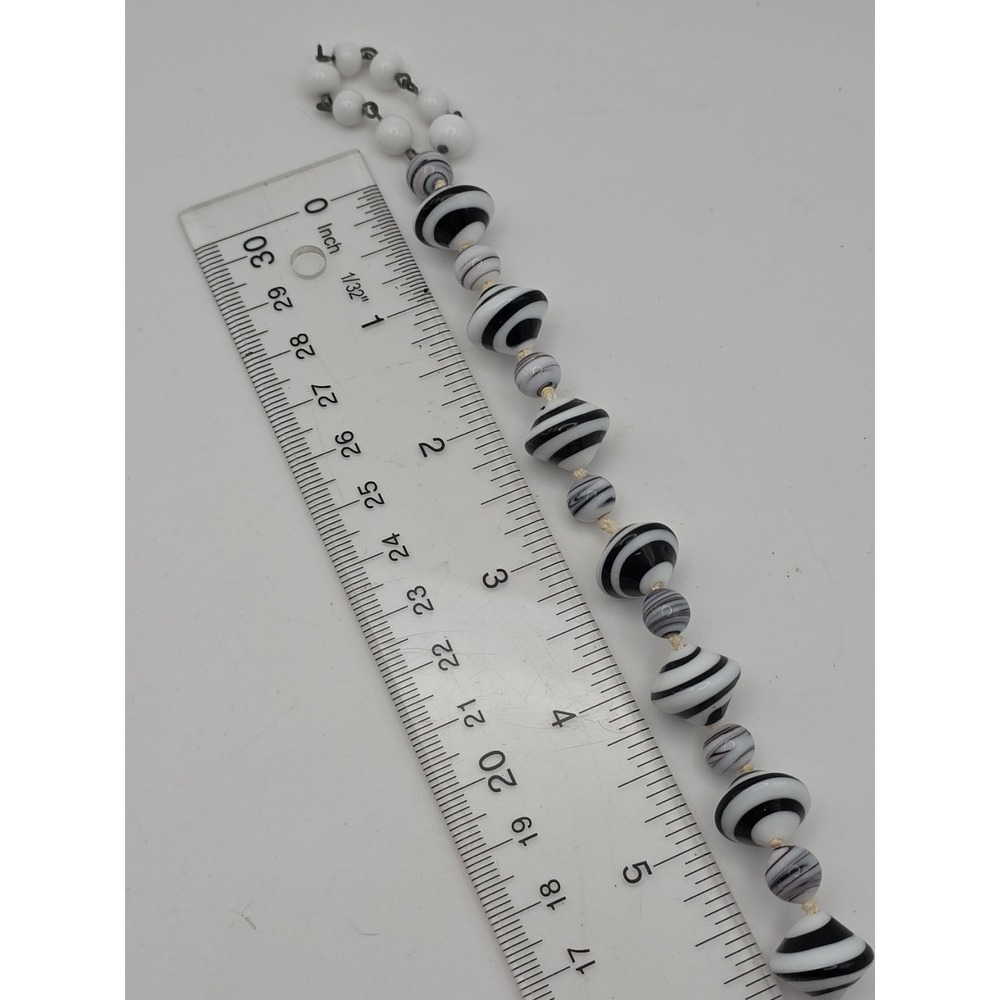 Vintage Black White Swirl Glass Bead Knotted Choker 14.5" Japan Screwback Earrin - Picture 13 of 16